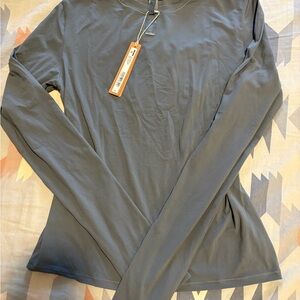 NWT Skims Fits Everybody Long Sleeve
